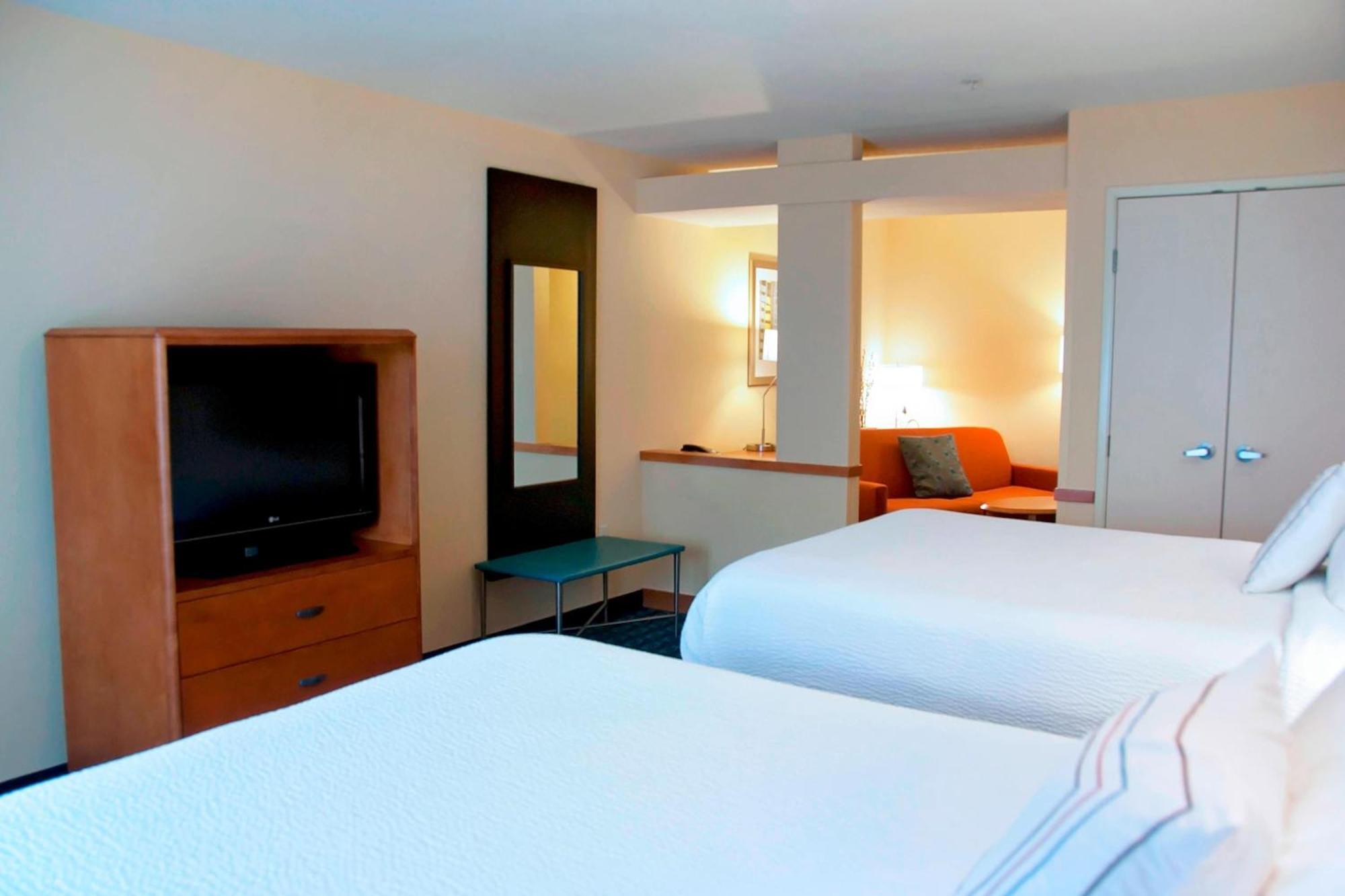 Fairfield Inn & Suites Эймс Экстерьер фото